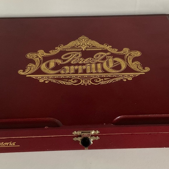 Perez Carrillo | La Historia E-111 Wood Cigar Box Empty - 10.5" x‎ 9" x 1.5" - Picture 1 of 3